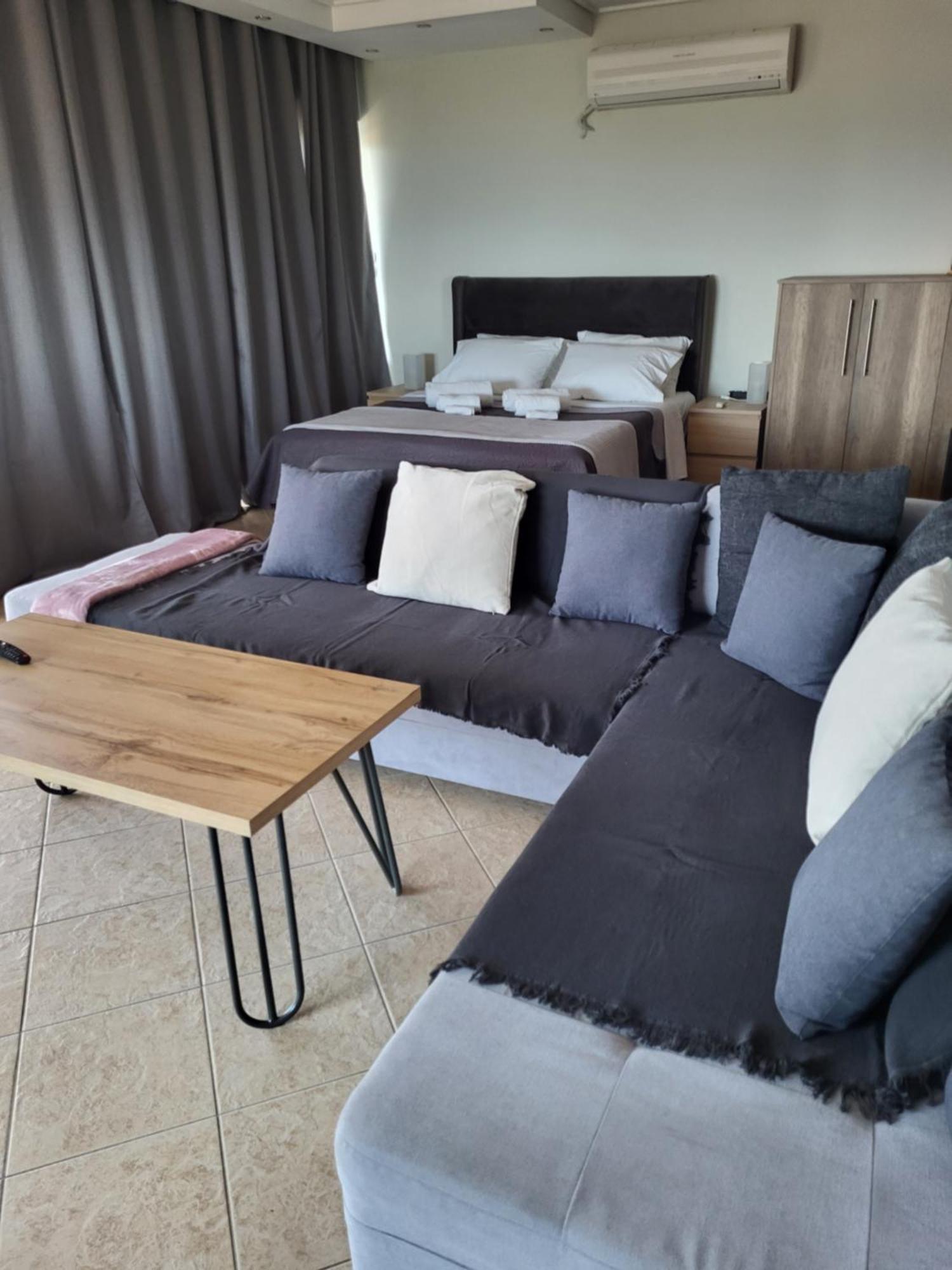 "Stergiou Luxury Apartment 2Nd Floor" Με Κοινη Πισινα Saronida Quarto foto